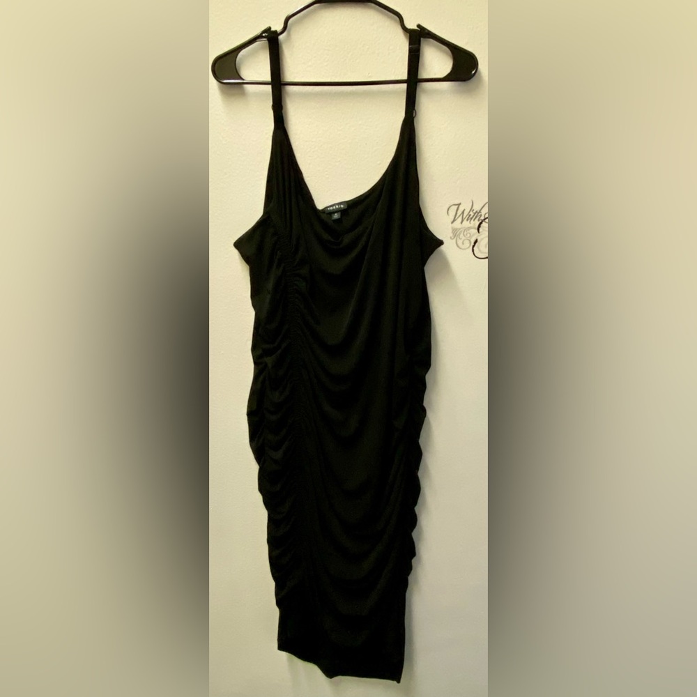 3/$50 NWOT Stunning sexy bodycon dress by Torrid size 4